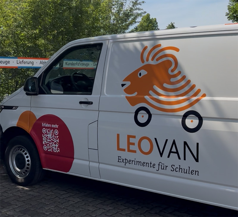 LeoVan – Inauguration of the Mobile Student Lab
